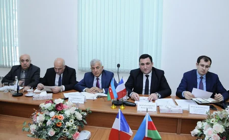 Fransız-Azərbaycan Universitetinin ilk idarəçilik iclası olub