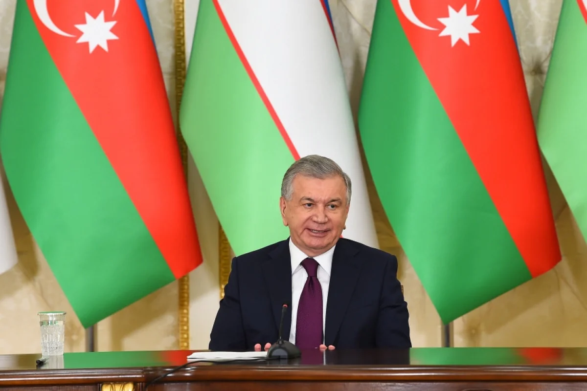 Uzbek president congratulates Azerbaijan on Victory Day