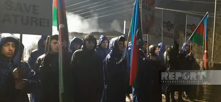 Акция протеста на дороге Ханкенди-Лачын продолжается и в вечерние часы