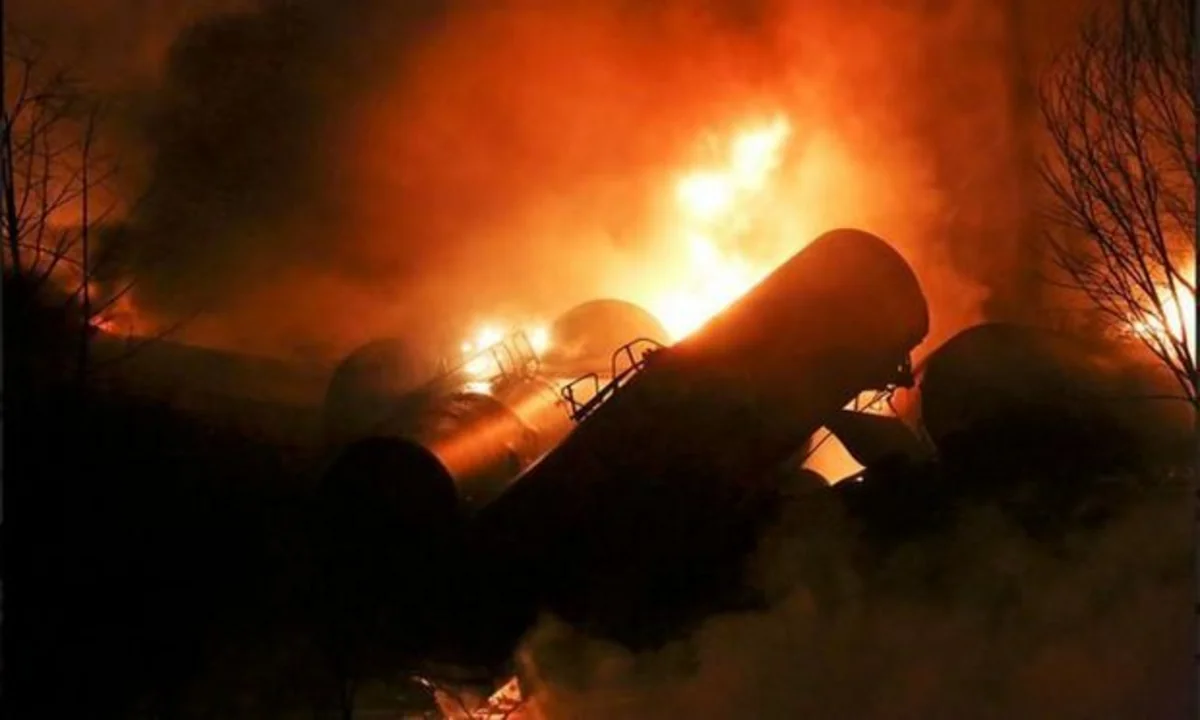 Biləcəridə yük qatarında yanğın başlayıb