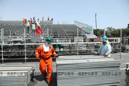 Formula 1ə görə bağlanan küçə və prospektlərdə təhlükəsizlik baryerləri sökülür
