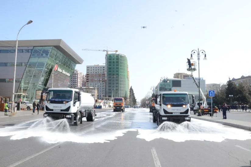 Bakının 545 küçəsi yuyulub