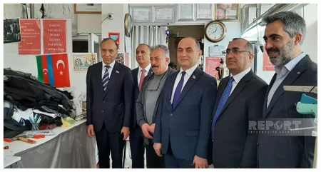 YAP nümayəndə heyəti İstanbulda yerli sakinlərlə görüşüb 