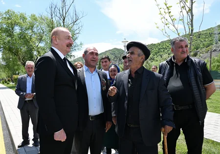 Prezident Laçının Sus kəndinə köçmüş sakinlərlə görüşüb - YENİLƏNİB