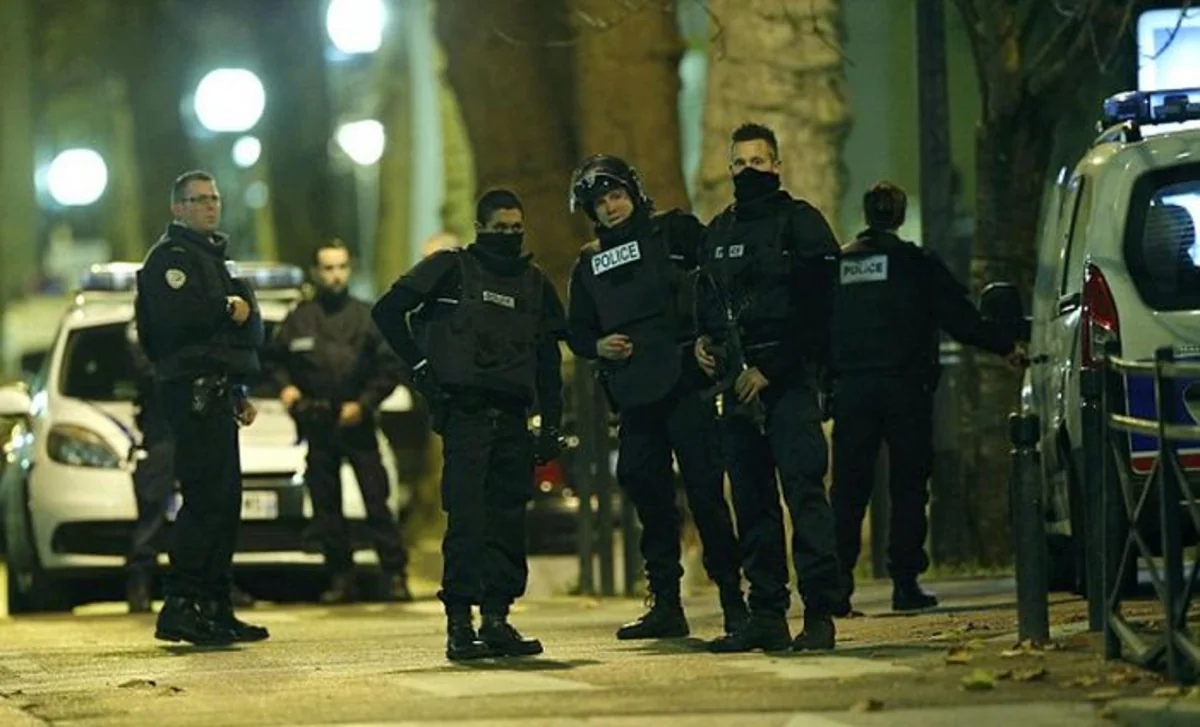 Parisdə əməliyyat başa çatıb, 7 şübhəli saxlanılıb, 2 terrorçu öldürülüb