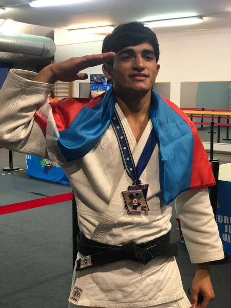 Cüdoçularımız Avropa çempionatına 3 medalla başladı