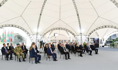 Prezident Füzuli rayon ictimaiyyətinin nümayəndələri ilə görüşüb - TAM MƏTN