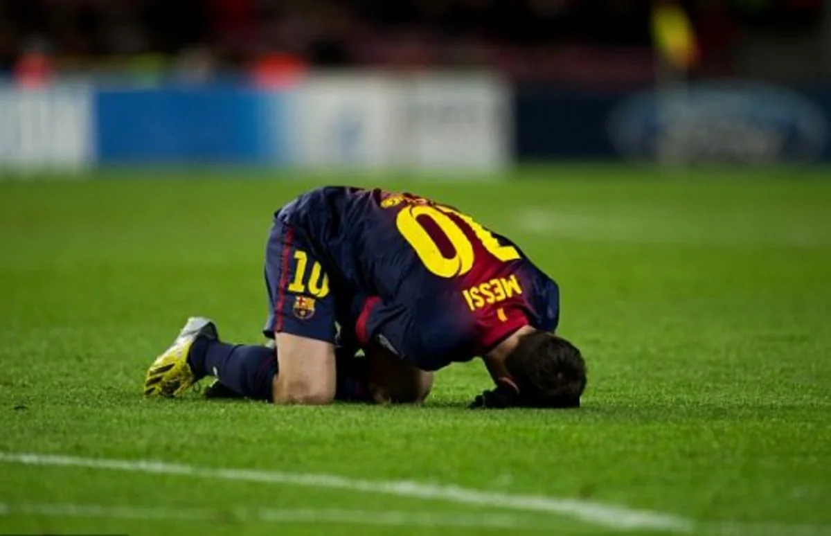 Lionel Messi üç həftə müddətinə sıradan çıxıb