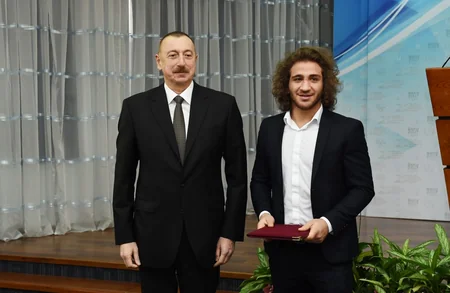 President Ilham Aliyev attends ceremony dedicated to sport results of 2017 - UPDATED