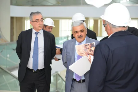 SOCAR prezidenti Etilen-Polietilen Zavodundakı təmir və modernizasiya işlərinin gedişi ilə tanış olub