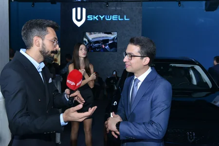 ONVOLT elektromobil satış-sərgi salonunu və SKYWELL ET5 modelini təqdim edib