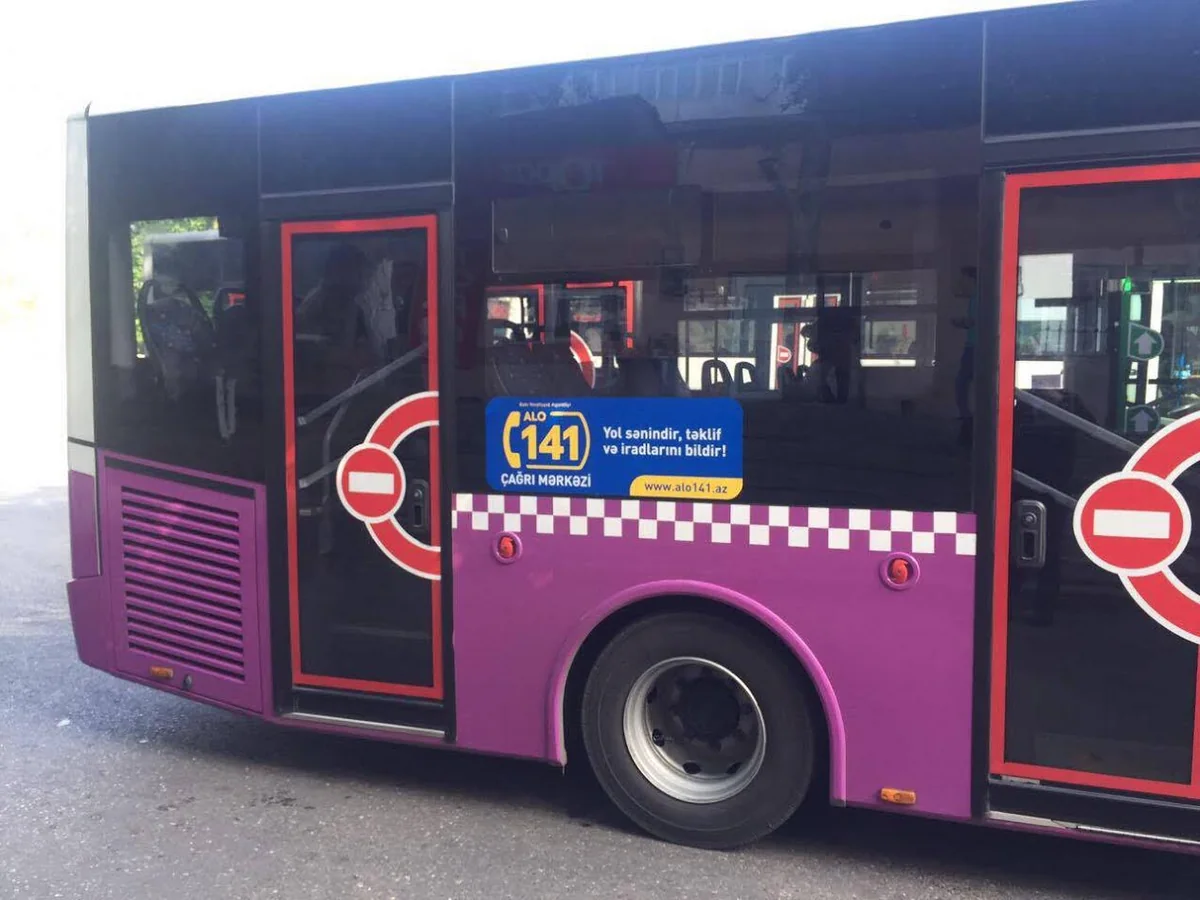 Bakıda ilk dəfə sərnişin avtobuslarına eyniləşdirmə kodları vurulub