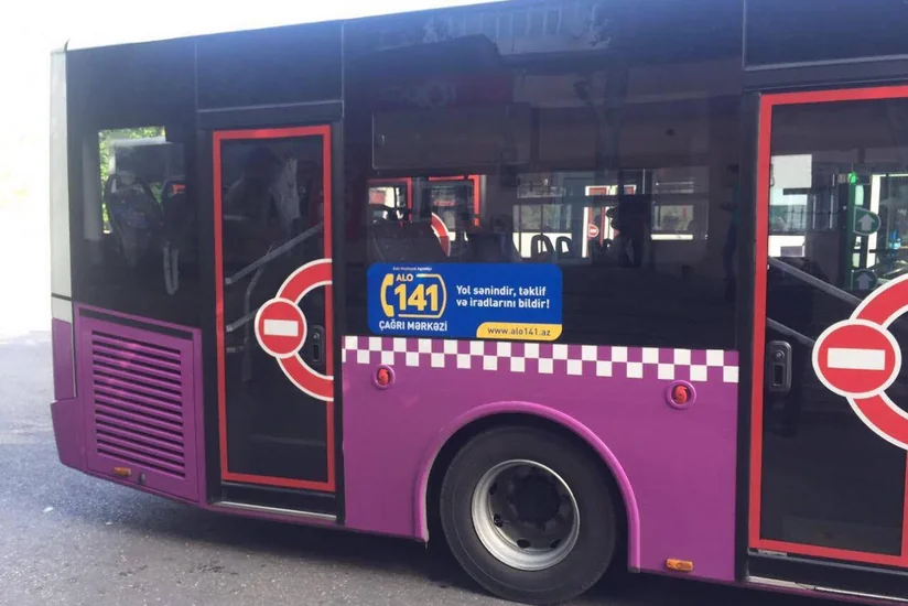 Bakıda ilk dəfə sərnişin avtobuslarına eyniləşdirmə kodları vurulub