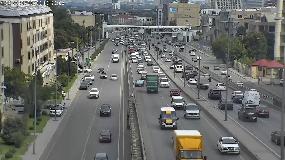 Bakıda qəza olub, yollarda sıxlıq yaranıb
