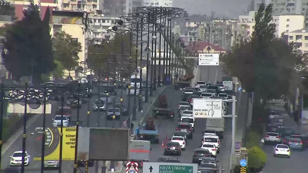 Yol təmiri Ziya Bünyadov prospekti istiqamətində sıxlığa səbəb olub