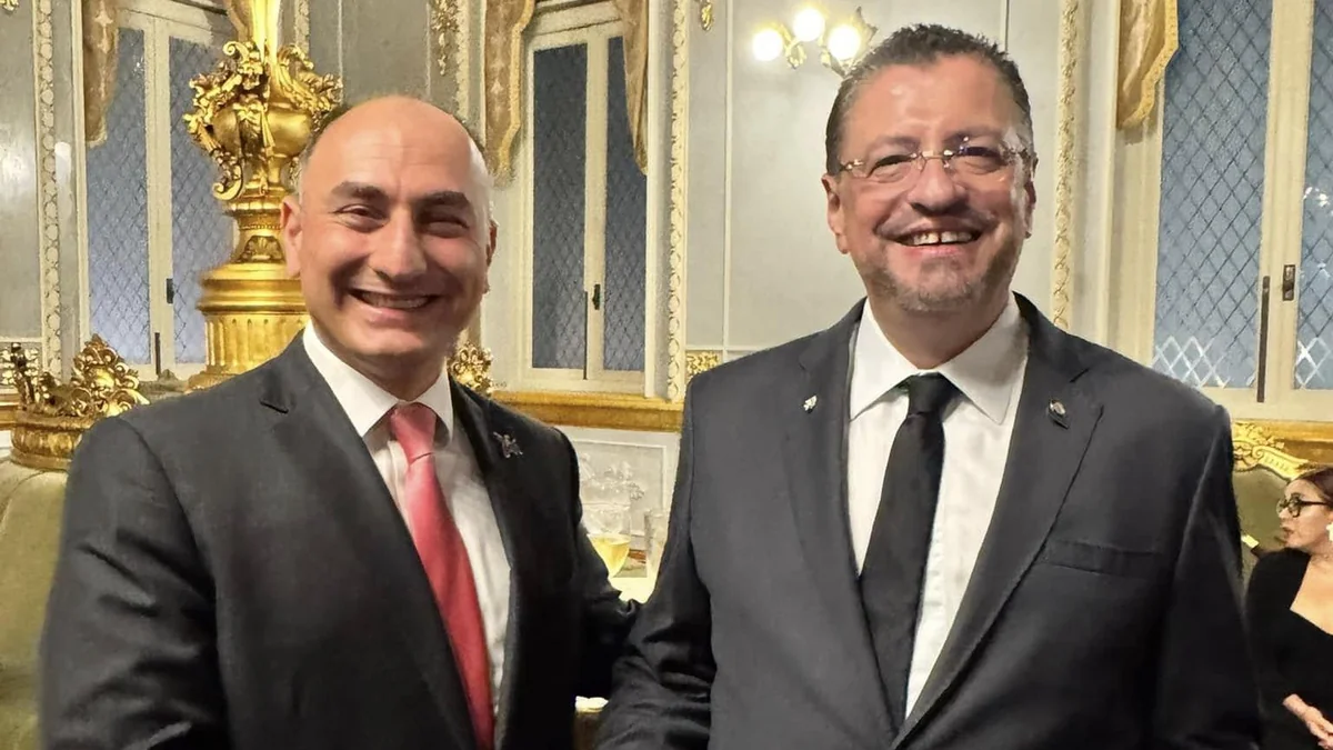 Azərbaycan səfiri Kosta-Rika Prezidenti ilə görüşüb