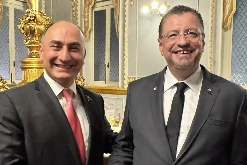 Azərbaycan səfiri Kosta-Rika Prezidenti ilə görüşüb