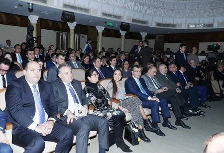 Leyla Əliyeva “And” tamaşasının premyerasında iştirak edib