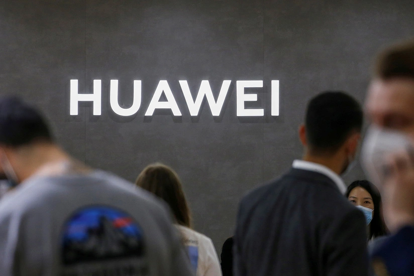 “Huawei” sanksiyalardan xeyli ziyan çəkib