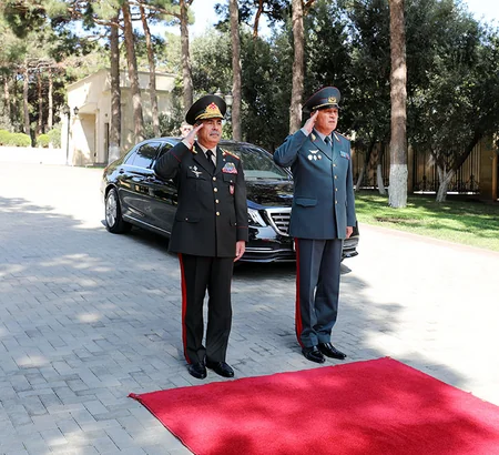 Azerbaijan, Kazakhstan mull prospects for development of military cooperation