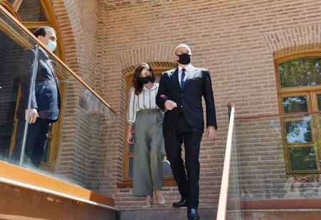 “Şah Abbas” və “Uğurlu Xan” karvansara kompleksi bərpadan sonra istifadəyə verilib - YENİLƏNİB