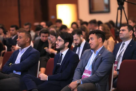 İnvestisiya və Gənc Sahibkarlar Forumu çərçivəsində panel müzakirələri olub