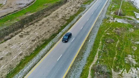 Ağsuda 12 yaşayış məntəqəsini birləşdirən avtomobil yolu yenidən qurulur