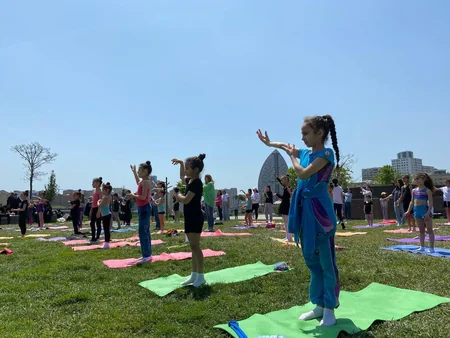 Bakı sakinləri üçün gimnastika məşğələləri təşkil edilib