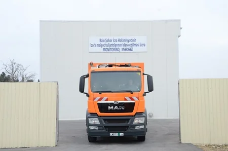 Bakıya yeni xüsusi texnika gətirilib