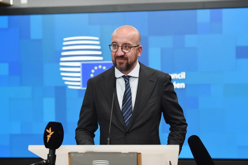 Председатель Совета Европейского Союза сделал заявление для прессы после трехсторонней встречи