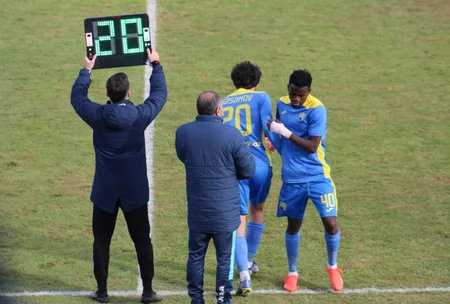 Premyer Liqa: Qarabağ Kəpəzlə heç-heçə edib