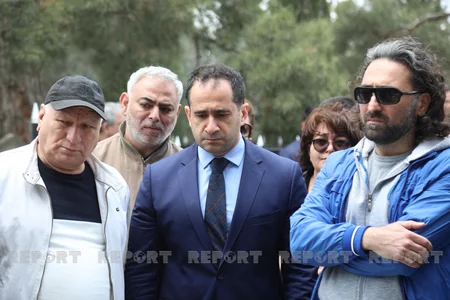 Xalq artisti Vaqif Əsədov dəfn edilib - YENİLƏNİB-2