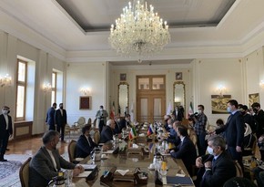 Russian, Iranian FMs hold meeting