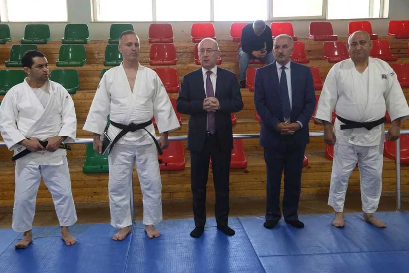 İlqar Rəhimov: Yerli azarkeşlər qarşısında gücünüzü nümayiş etdirməlisiniz”