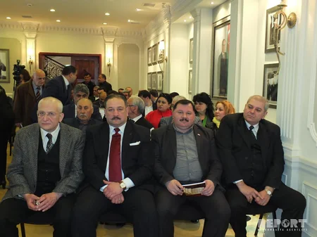 Azərbaycanın Gürcüstandakı səfirliyində soyqırımı qurbanları yad edilib, kitab sərgisi keçirilib