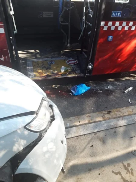 В Баку автобус попал в ДТП, пострадавшей ампутировали ногу - ОБНОВЛЕНО