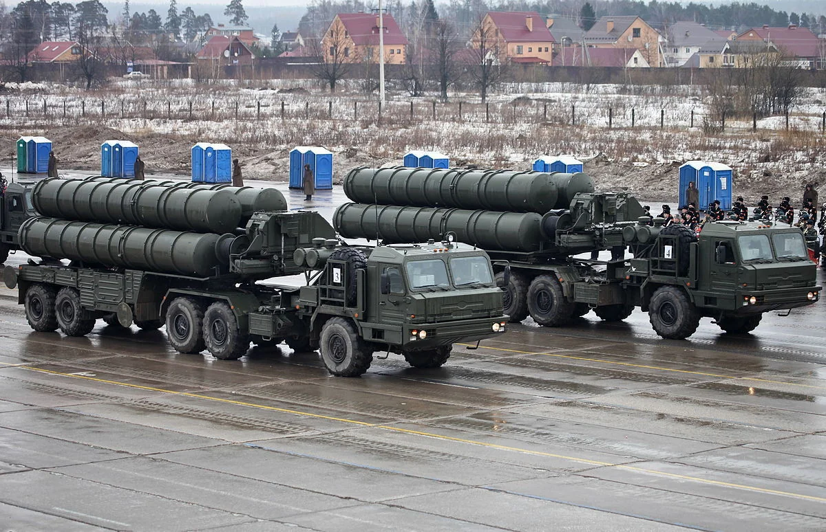 KİV: Hindistan Rusiyadan “S-400” raket sistemləri alacaq
