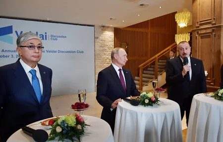 Dövlət başçılarının “Valday” Beynəlxalq Diskussiya Klubunun XVI illik iclasının iştirakçıları ilə qeyri-formal görüşü olub - FOTO