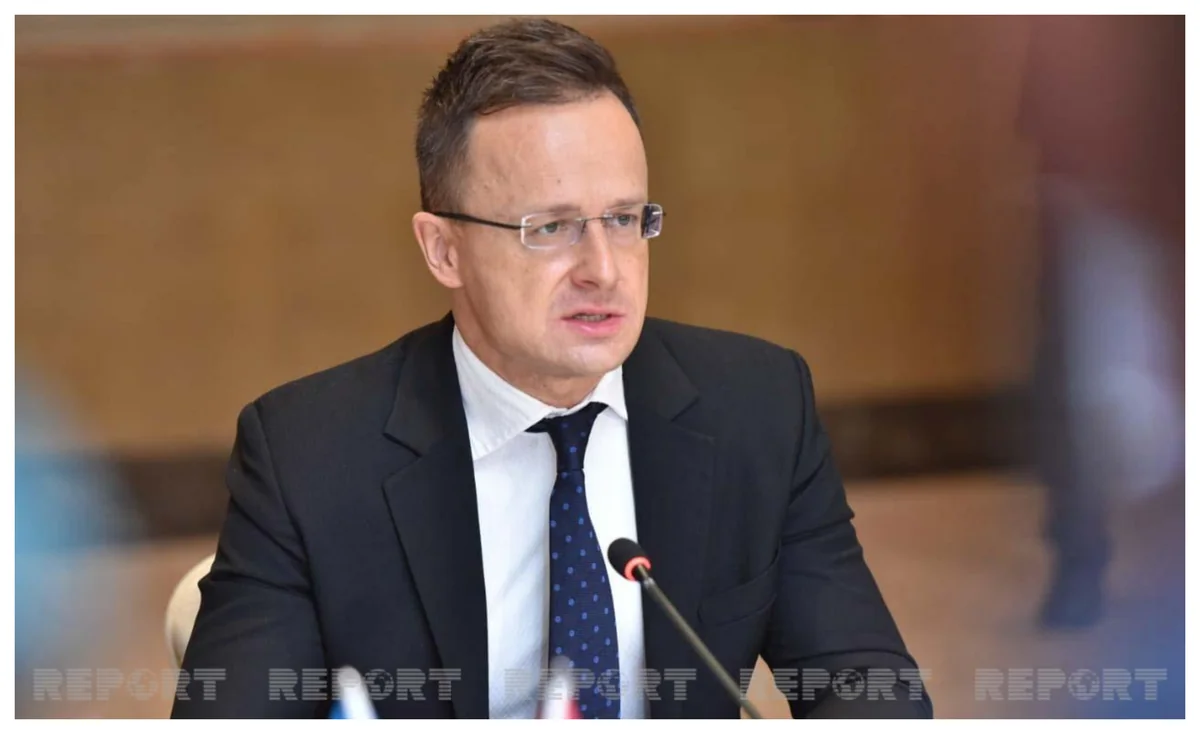 Hungarian FM arrives in Azerbaijan