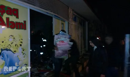 Lənkəranda uşaq geyimi mağazası yanıb - FOTO