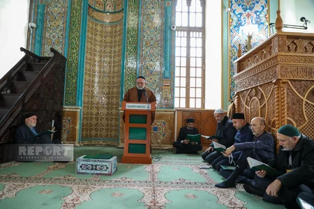 Prayers read in Azerbaijani mosques for plane crash victims