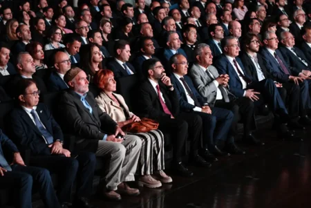 Bakı Konqres Mərkəzində “Tomas Qolts: Neft Odisseyası” sənədli filmi təqdim olunub