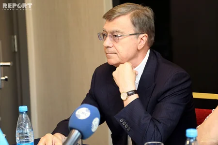 В Баку проходит страновая конференция общественных организаций российских соотечественников в Азербайджане