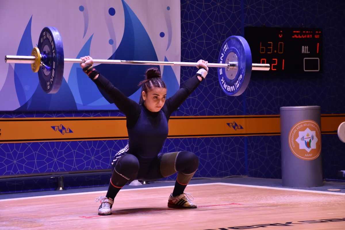 Ağırlıqqaldırma üzrə Azərbaycan çempionatında qadınların mübarizəsi başa çatıb
