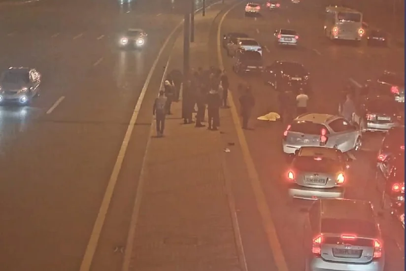 В Баку автомобиль насмерть сбил пешехода