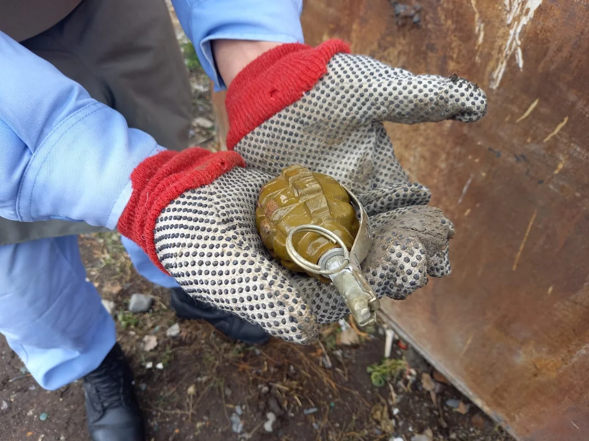 Gəncədə yaşayış binalarının həyətində əl qumbarası aşkarlandı