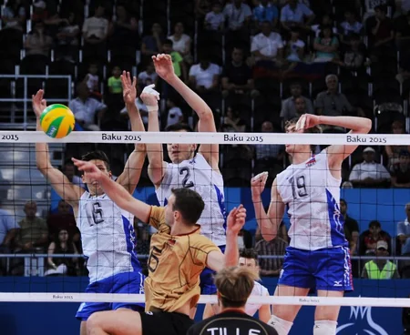 Kişilər arasında voleybol yarışlarının finalçıları məlum olub