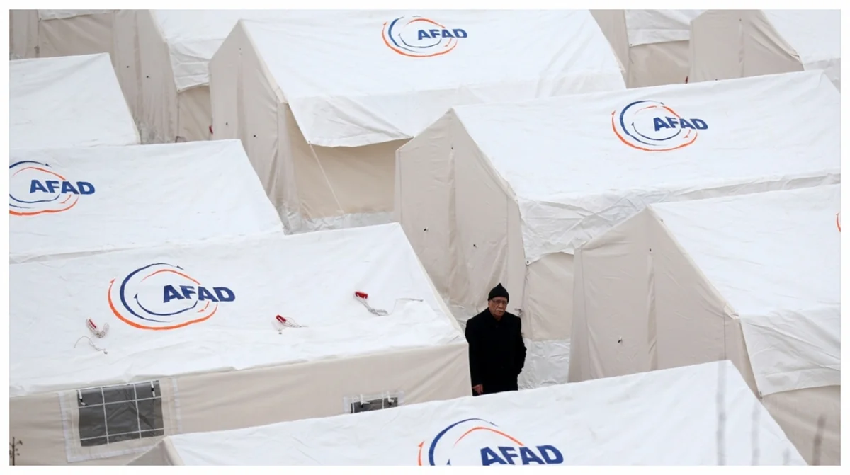 Mövlud Çavuşoğlu: İndi ən çox çadıra ehtiyacımız var