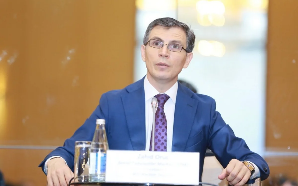 Zahid Oruc MM iclasının bir saatının Qurtuluş gününə həsr olunmasını təklif edib