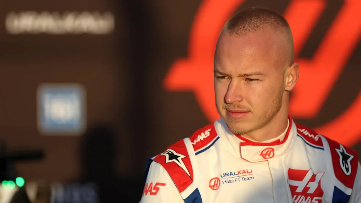 Formula 1 komandası rusiyalı pilot və titul sponsoru ilə müqaviləni pozub